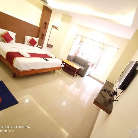 Meridian Castle Hotel Pondicherry Exterior photo