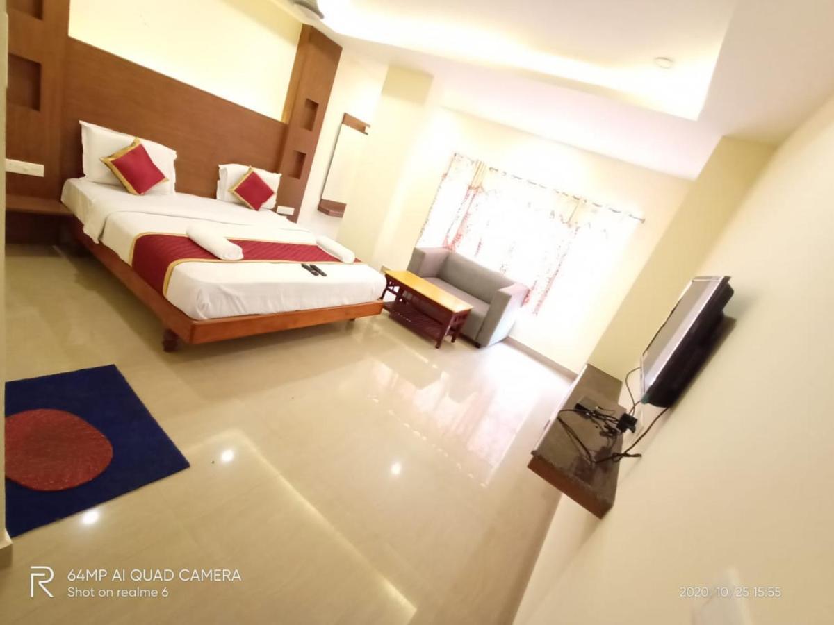 Meridian Castle Hotel Pondicherry Exterior photo